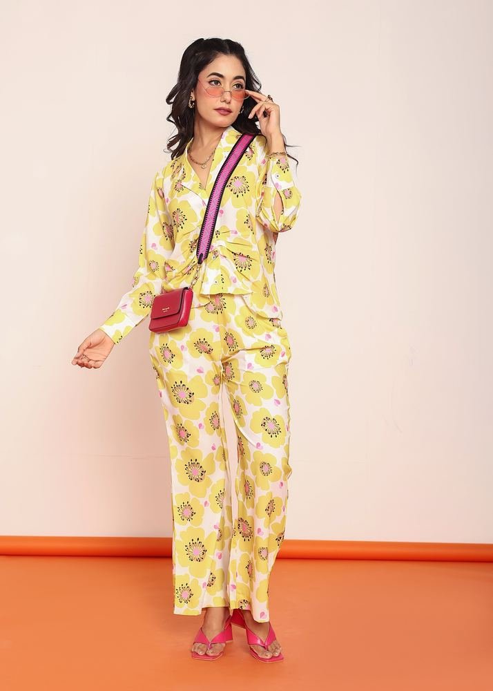 Printed pleated shirt & straight pant set photo 2