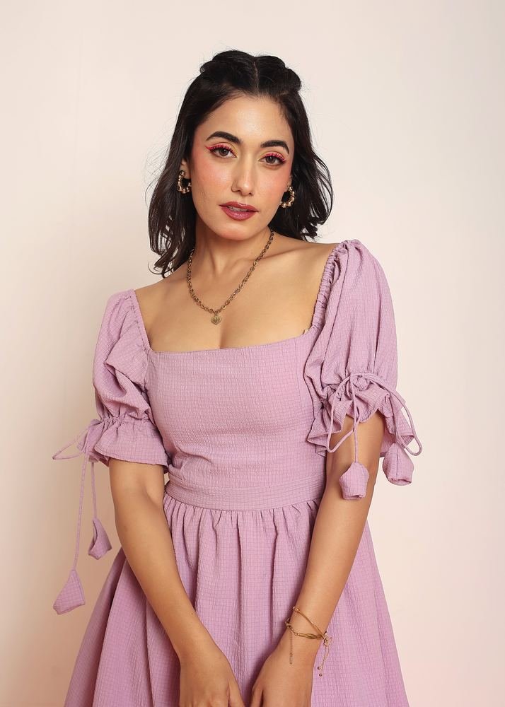 Lavender mini dress with puff sleeves photo 2