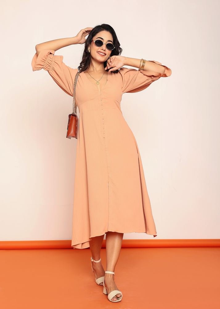 Midi dress with detailed sleeves photo 4