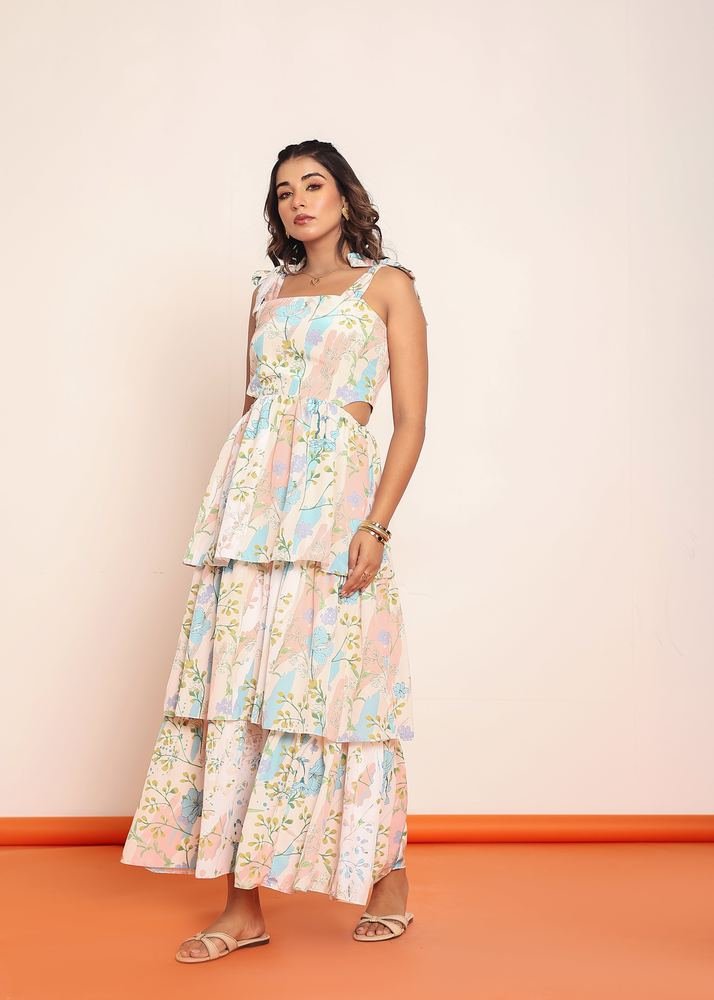 Printed maxi tiered dress with side waistcutouts photo 2