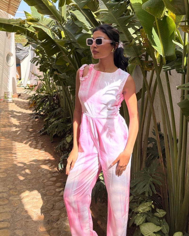 Pink Jumpsuit With Shoulder & Side Waist Cutout photo 5