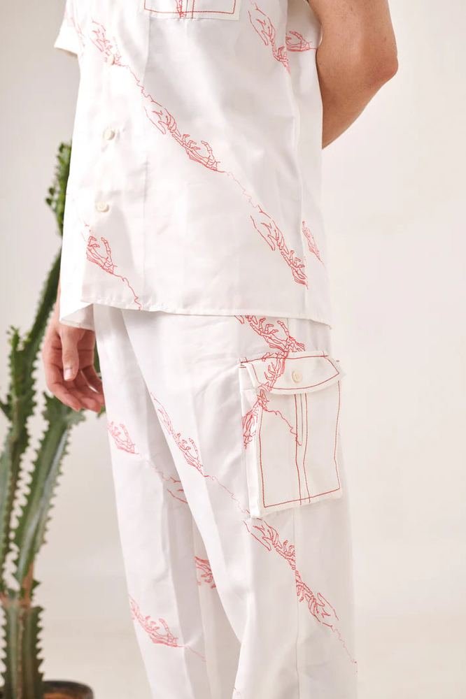 White hand printed trouser photo 3