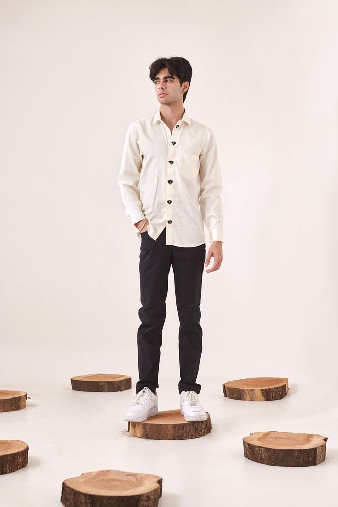 Bee Embroidered Shirt photo 2