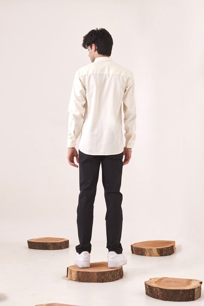 Bee Embroidered Shirt photo 3