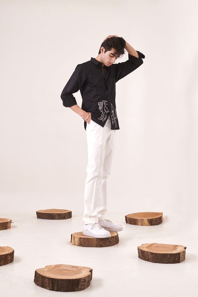 Lion Embroidered Shirt photo 2