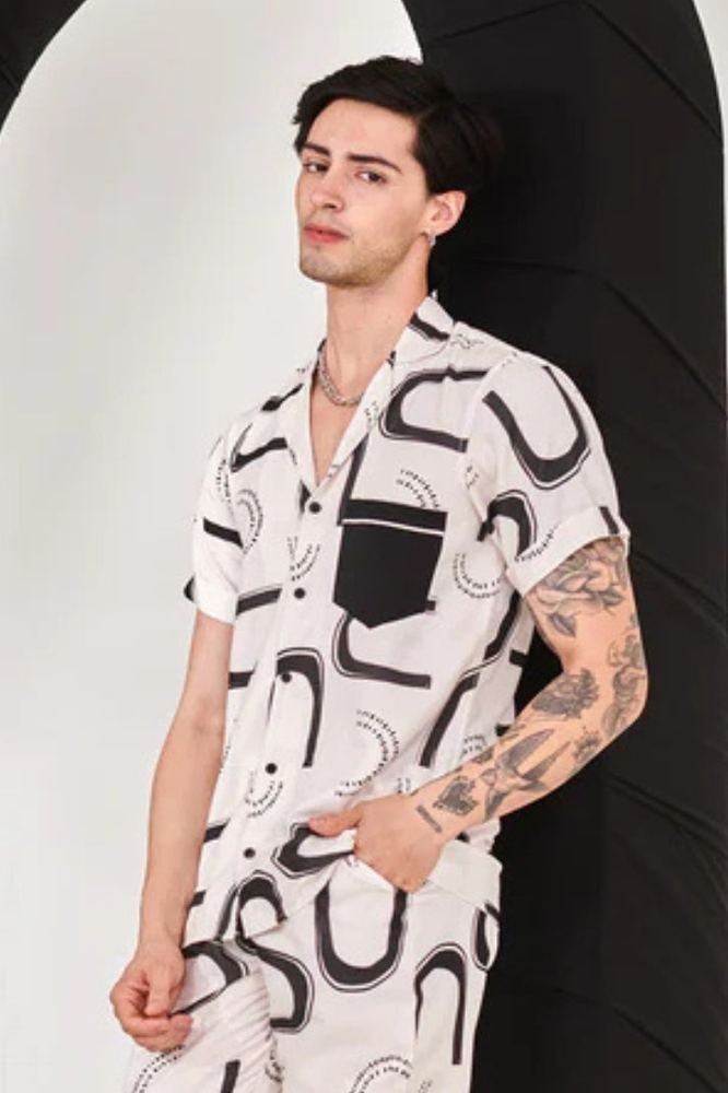 White printed shirt photo 3