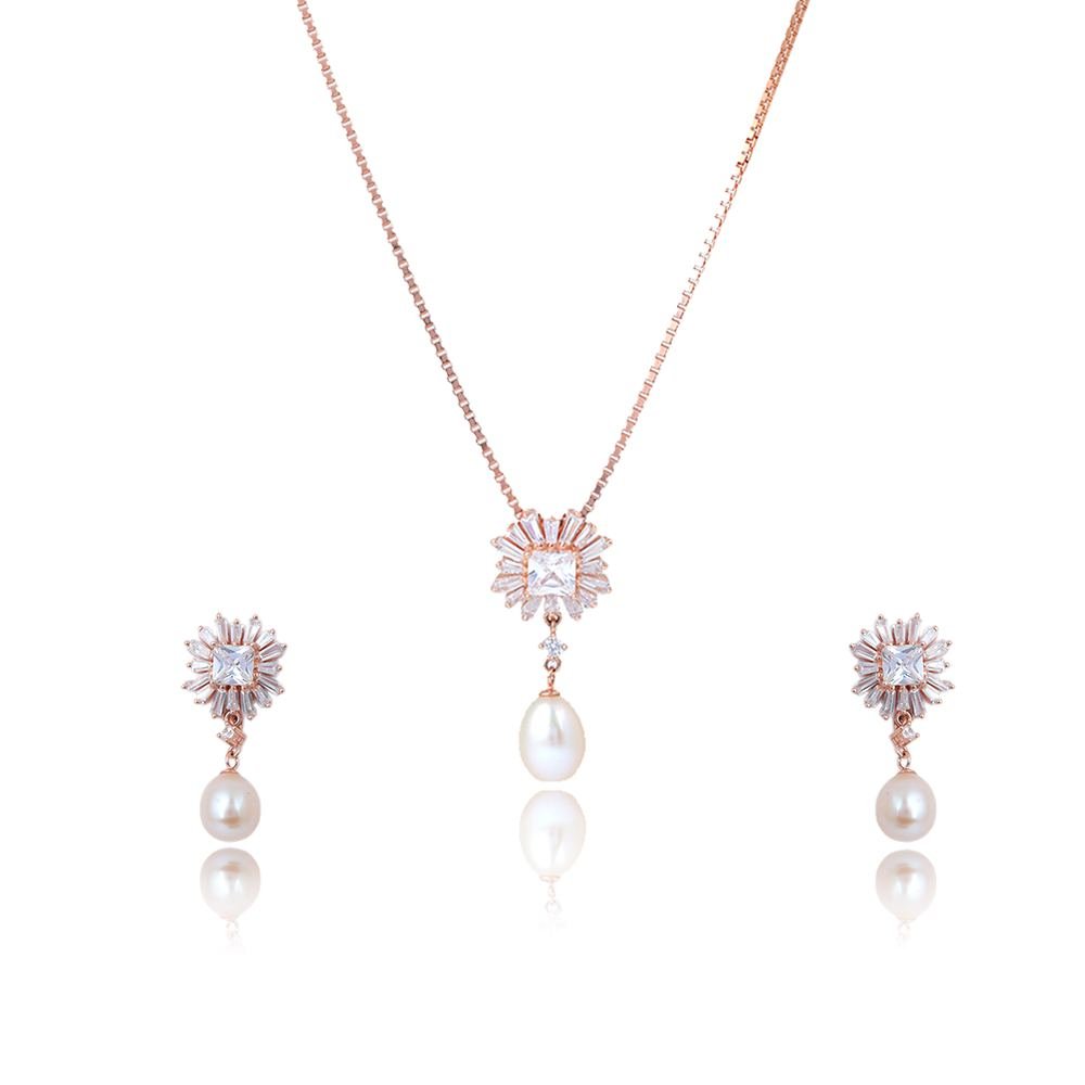 Rose Gold Crystal Pearl Set photo 4
