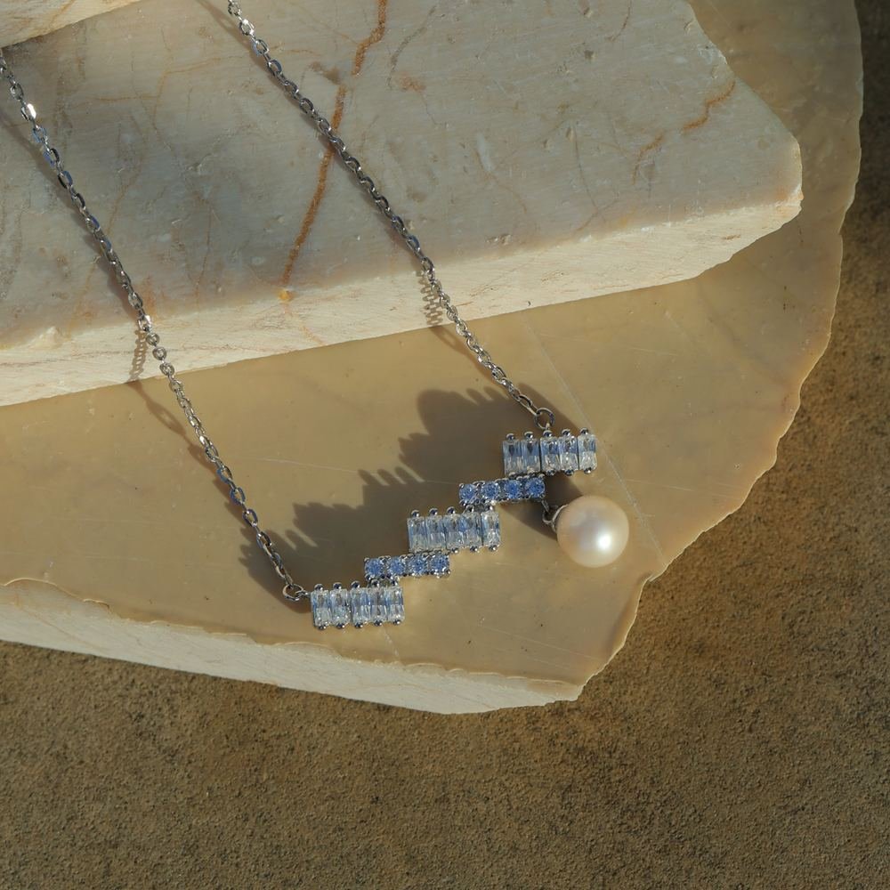 Silver Zircon Pearl Necklace photo 2