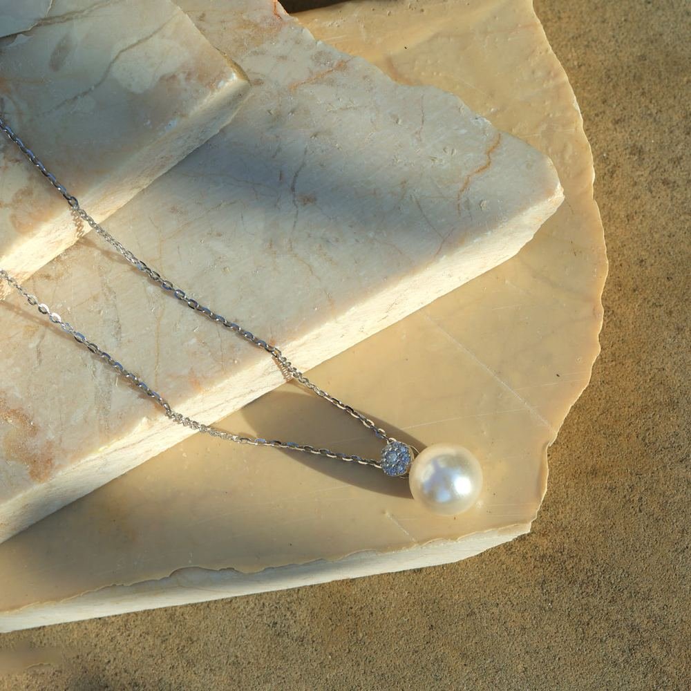 Silver Minimal Pearl Pendant photo 2