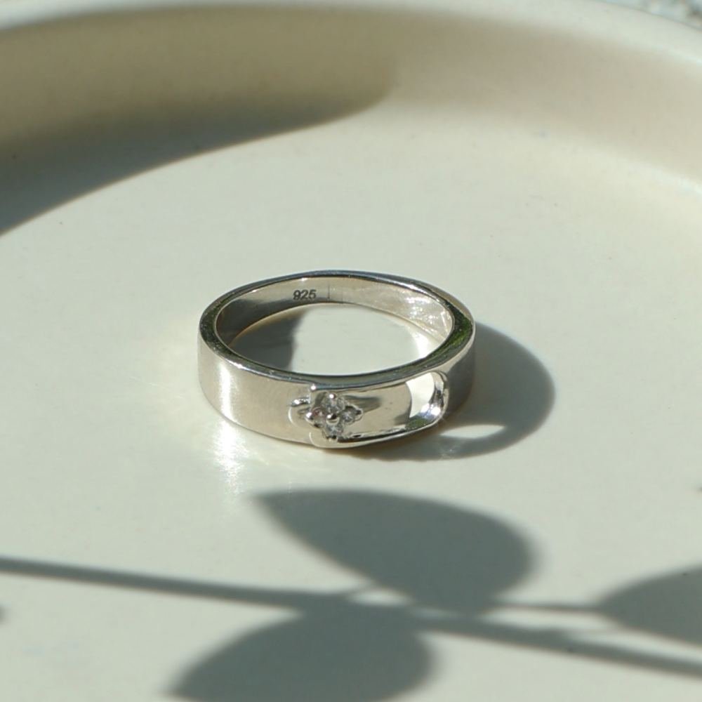 Silver Band Ring photo 2